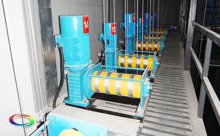 舞臺大幕舞臺阻燃幕布m.tdlw.cn 、二、三道幕等分割表演區域，移換場景不間斷