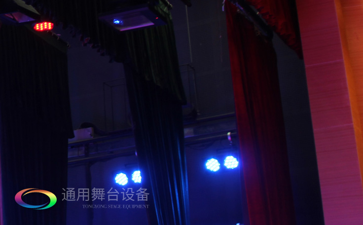 舞臺幕布定制廠家！買幕布選擇通用舞臺幕布，只為您提供更好的舞臺幕布！